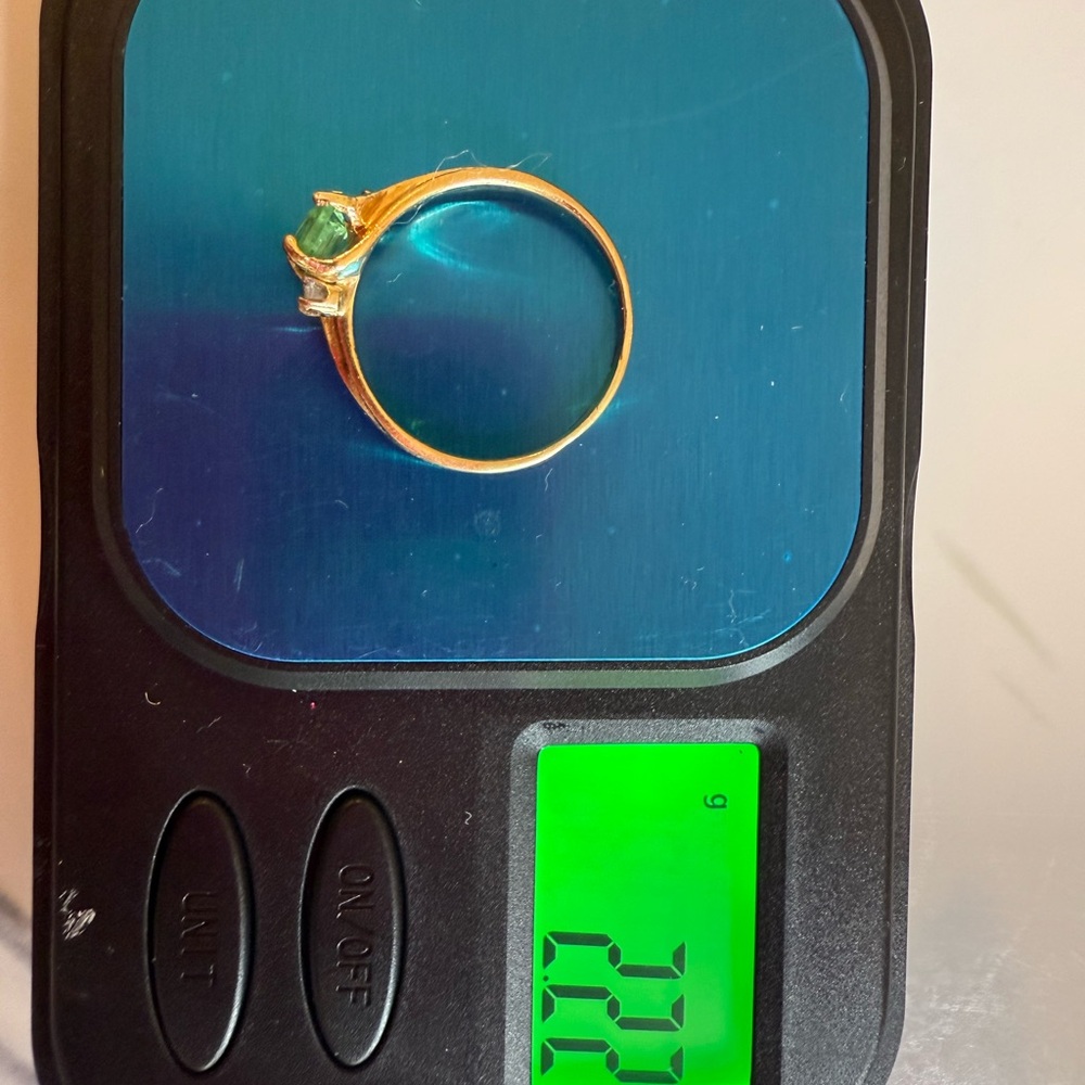 14k Solid Diamond And Emerald Ring - image 5